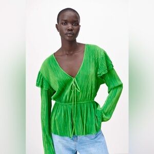 Zara Green Pleated Ruffled Long Sleeves,NWT Size : S